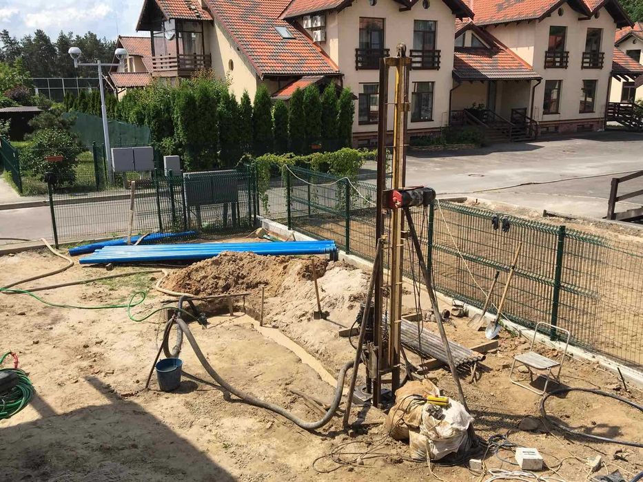 Бурение скважин Буча. Буріння свердловин Ірпінь. Монтаж обладнання.