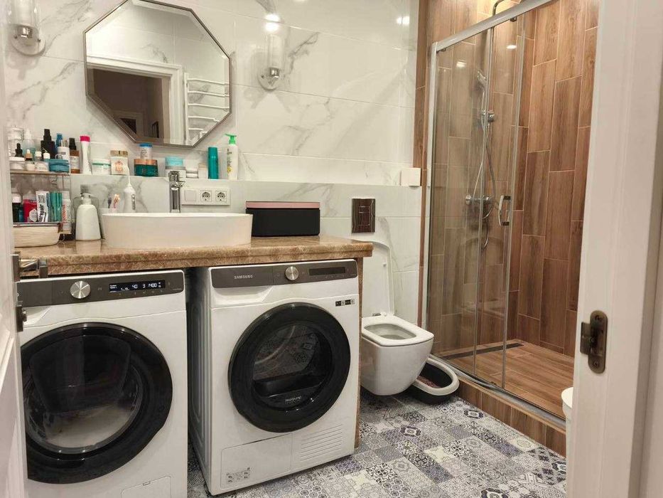 2-к квартира. Ремонт. Резервне живлення! Київський район.