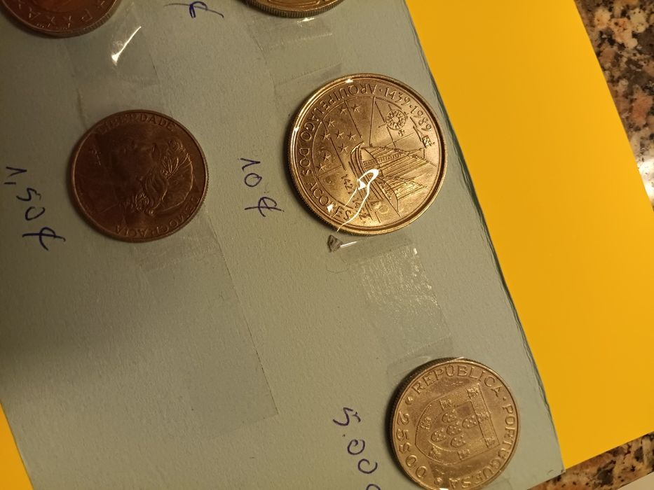 Vendo moedas de colecção