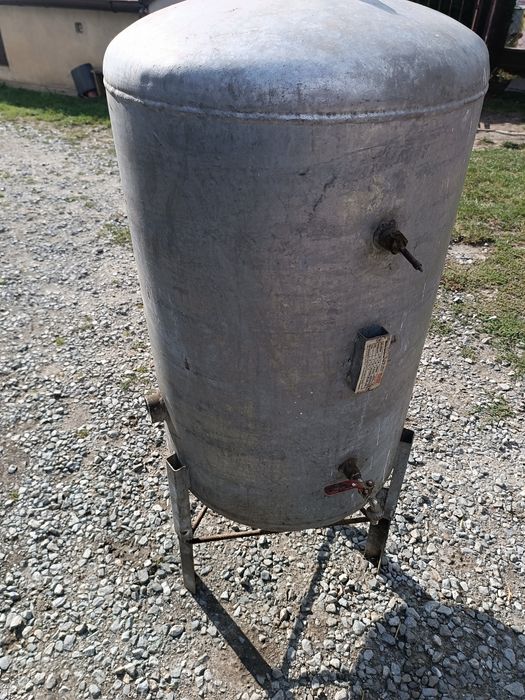 Sprzedam hydrofor stojący 200L – stan dobry