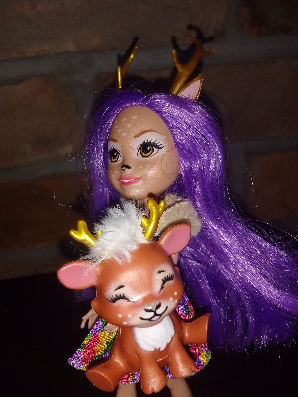 Dwie lalki enchantimals lis Foxy Jelonka z figurkami zwierząt