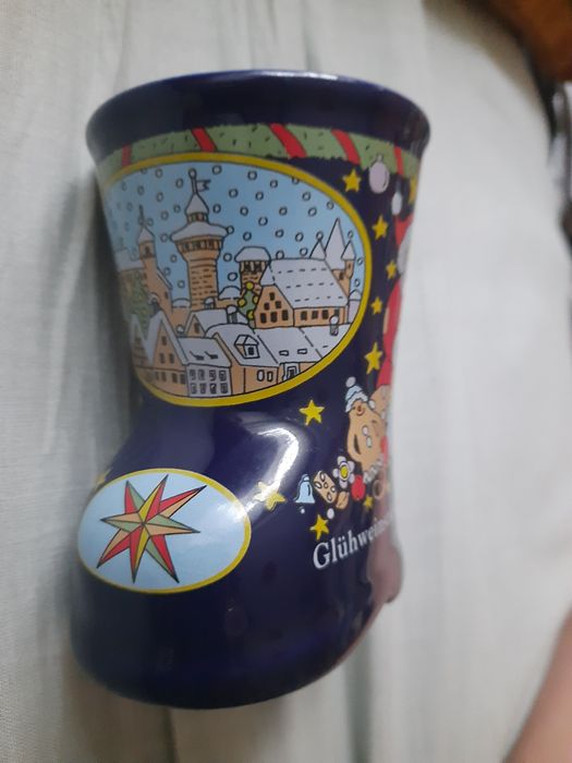 Kubek w kształcie buta do grzanego wina