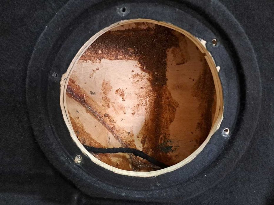 Короб стелс для сабвуфера Renault Megane 4