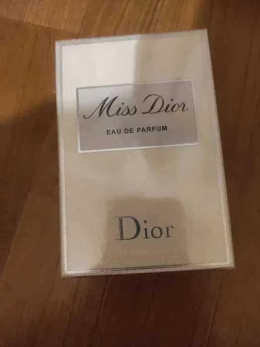 Perfumy damskie miss dior 1