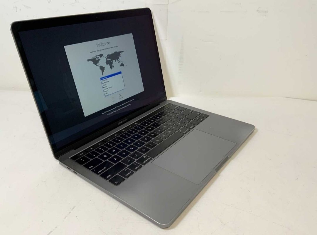 Macbook Pro 13" I5 8 RAM 500 SSD Touchbar