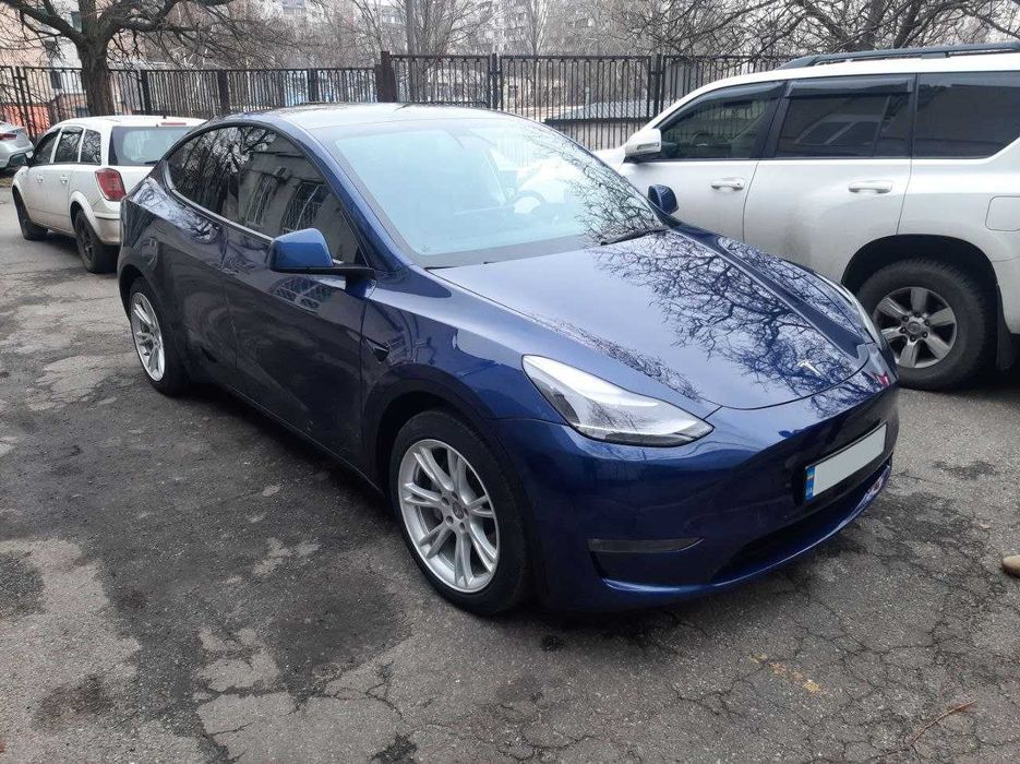 Прокат електромобілів Тесла Модел3 / МоделY