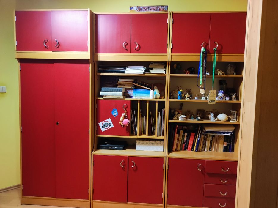 Sprzedam meble do pokoju dziecięcego