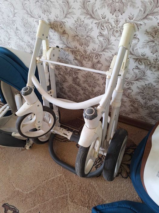 Дитячий візочок (коляска) Bexa Ideal 2 в 1.
