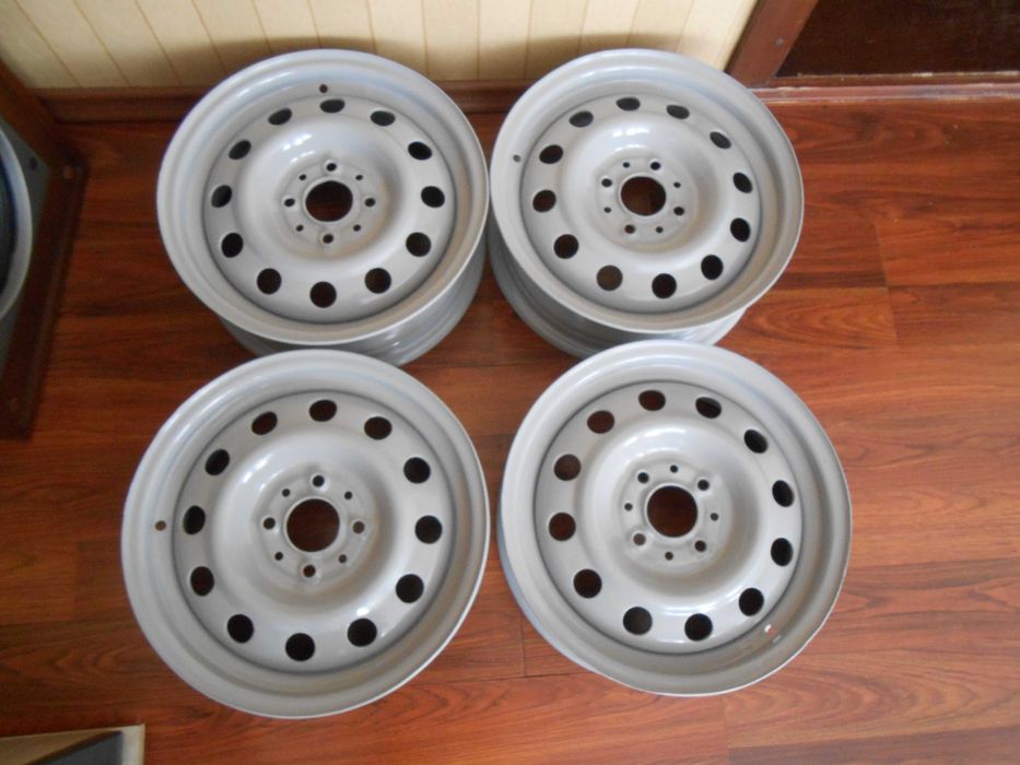 Диски ваз 5 дюймів   р14  4/98 безкамерні!