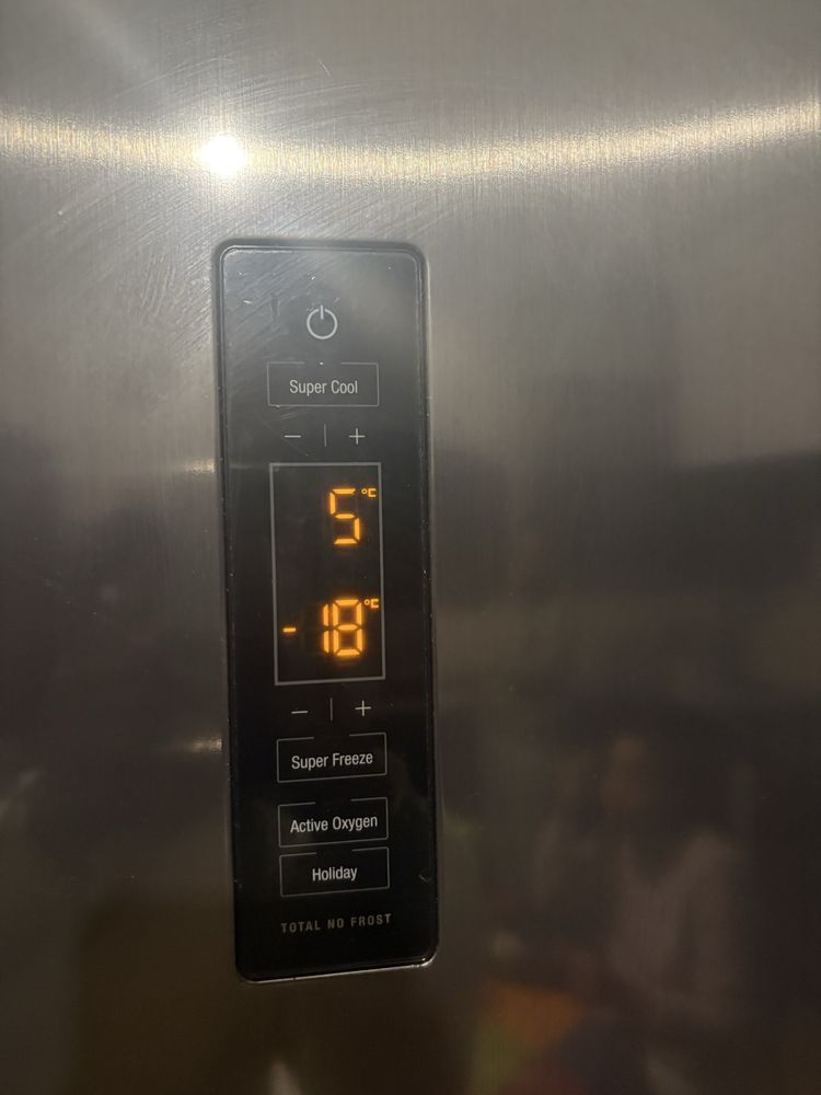 Frigorifico com tela touch