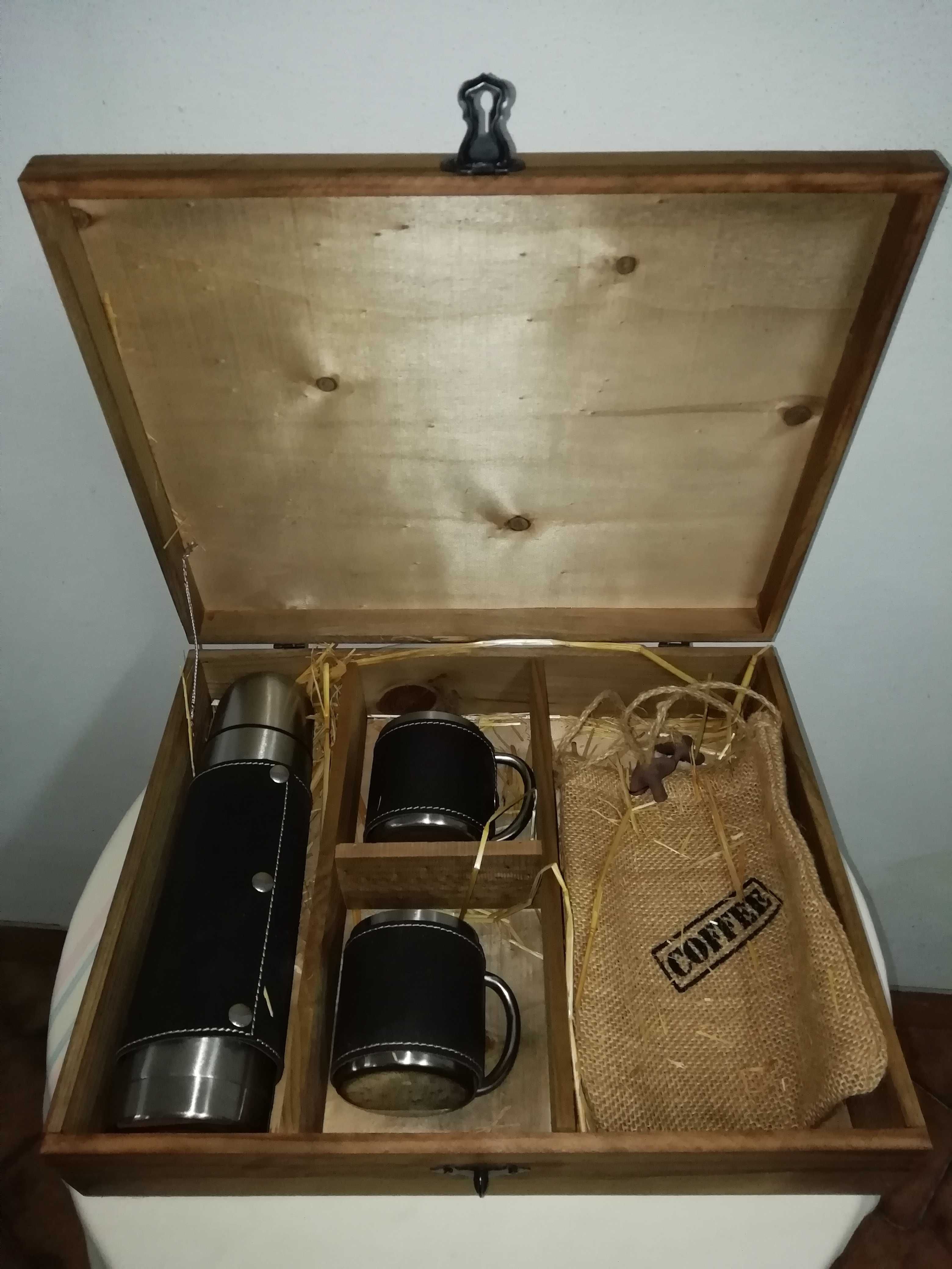 Vendo conjunto, termo + 2 copos