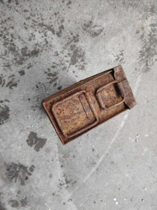 Skrzynka na amunicję do karabinu CKM eksponat militarny pojemnik II WŚ