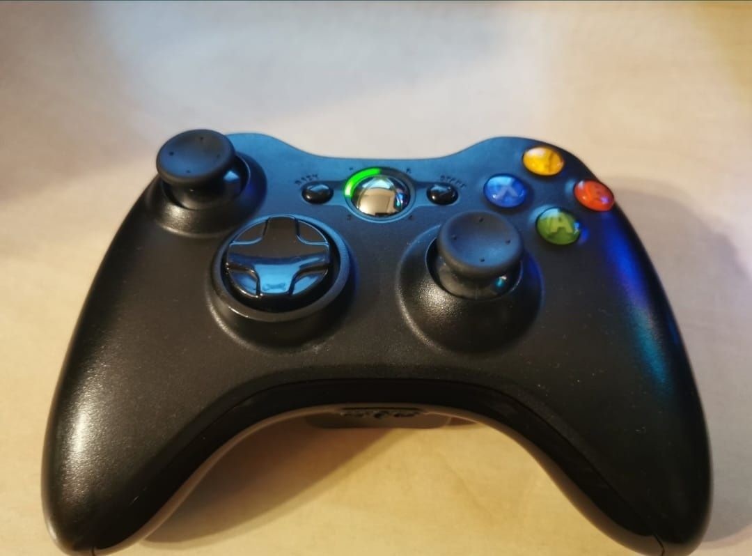 Oryginalny pad bezprzewodowy Xbox 360 / PC Microsoft