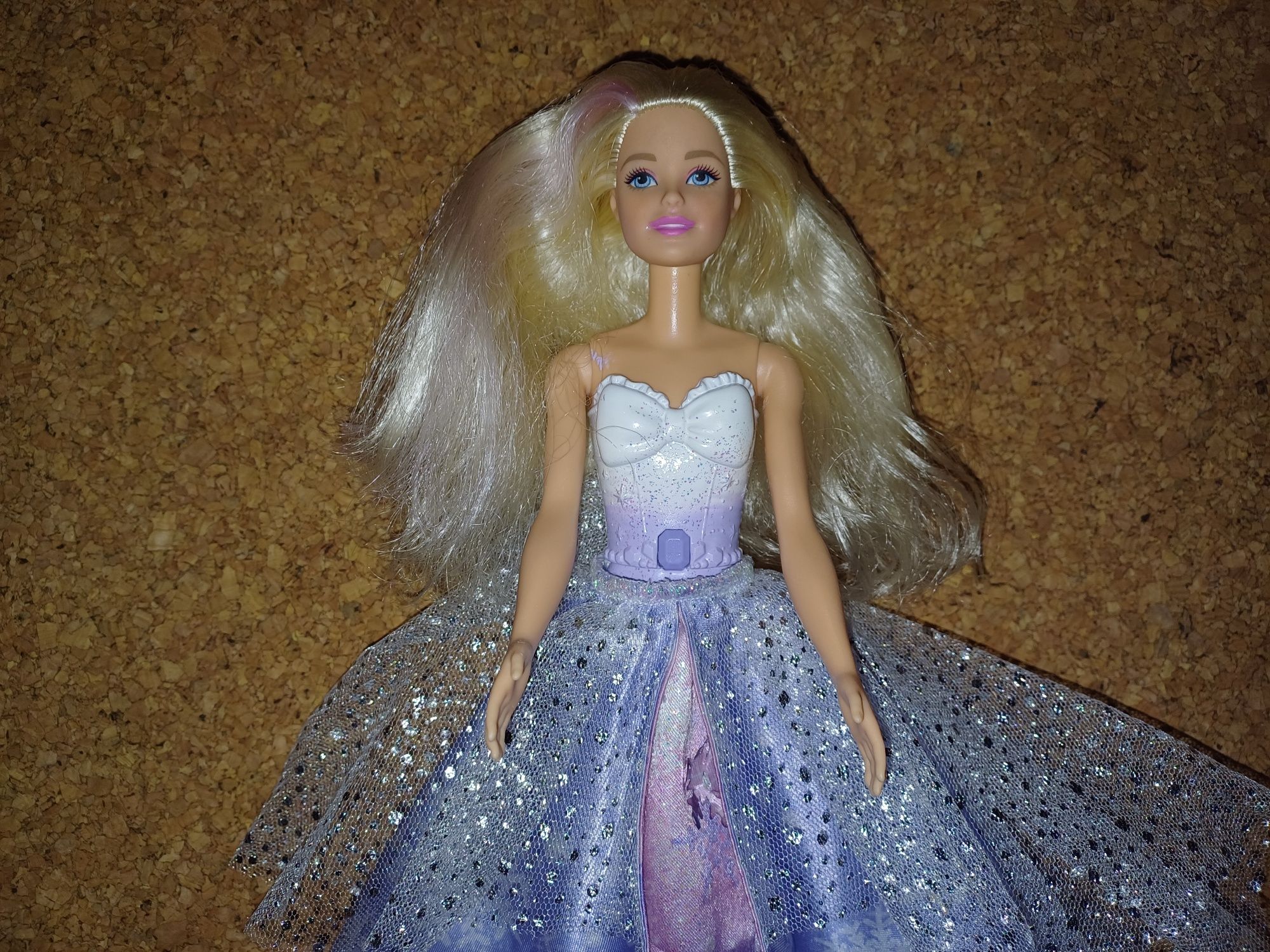 Barbie Dreamtopia Princesa floco de neve.
Mattel.