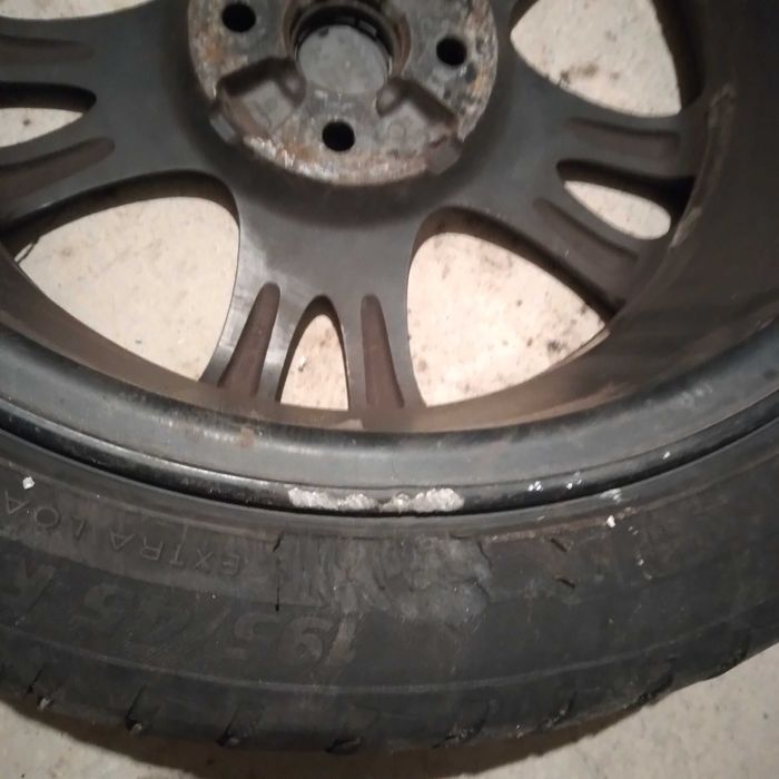 Диски з гумою Мазда 2 2008