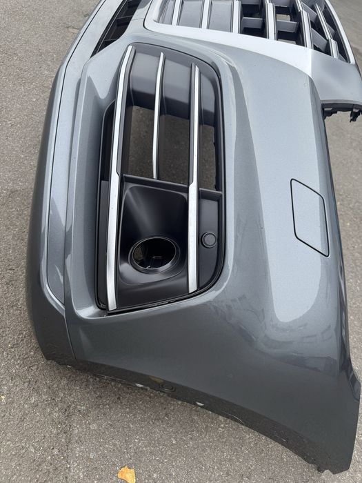 Audi Q5 80a sline бампер з камерою 6 парктроніків