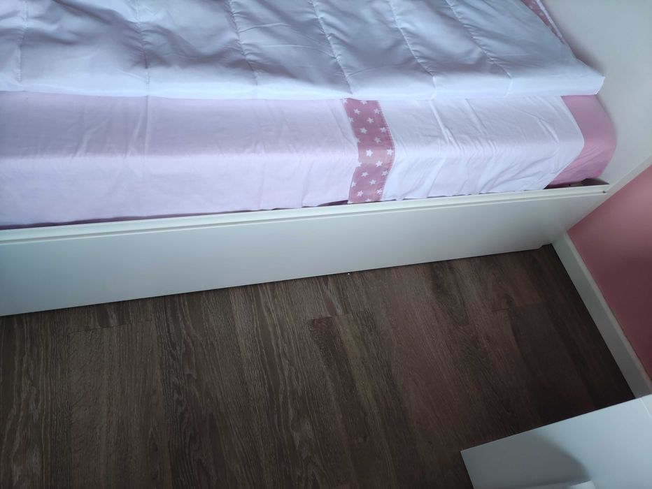 Cama e colchão como novos