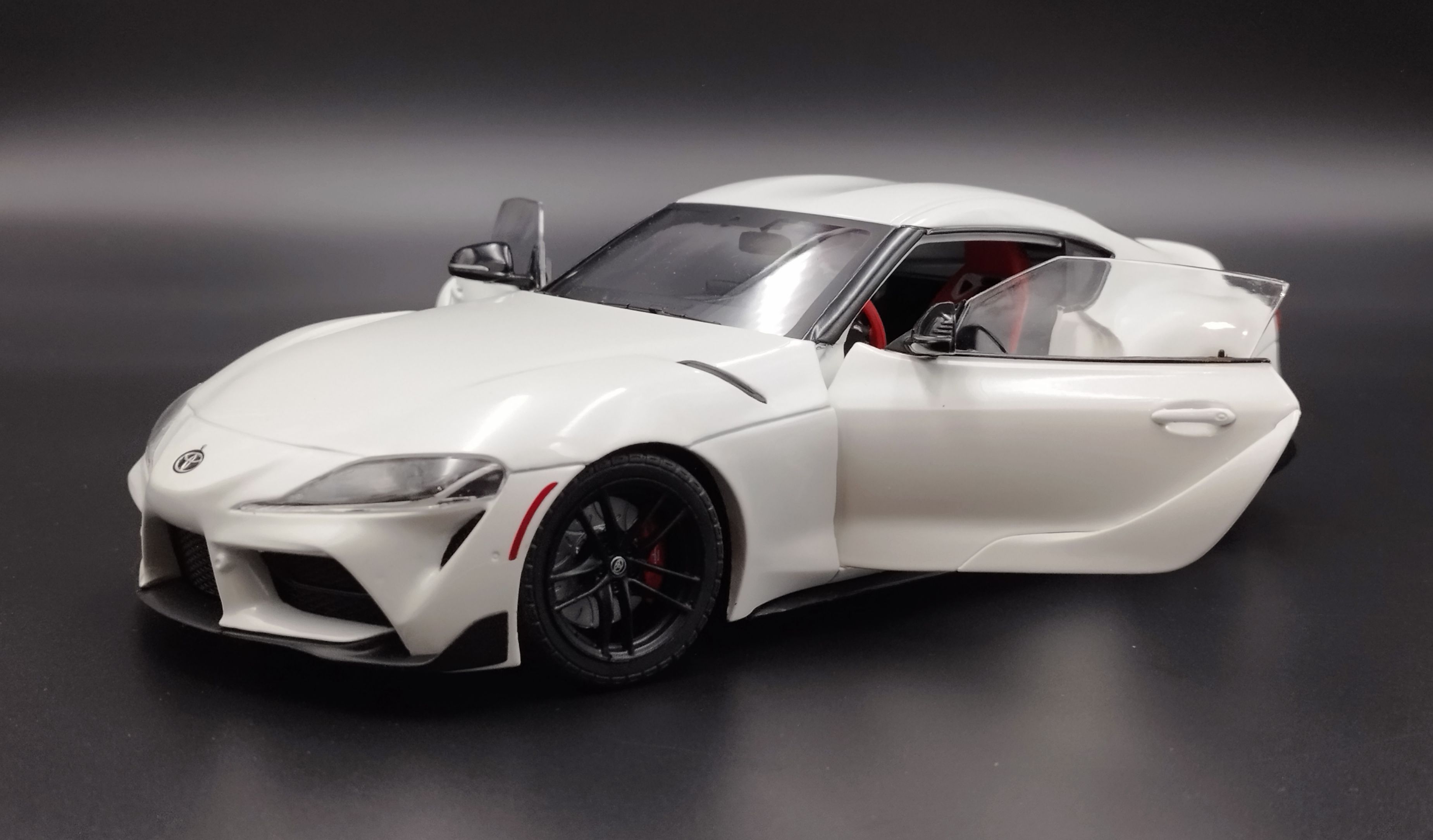 1:18 Solido 2023 TOYOTA GR Supra Streetfighter Pearl White model nowy