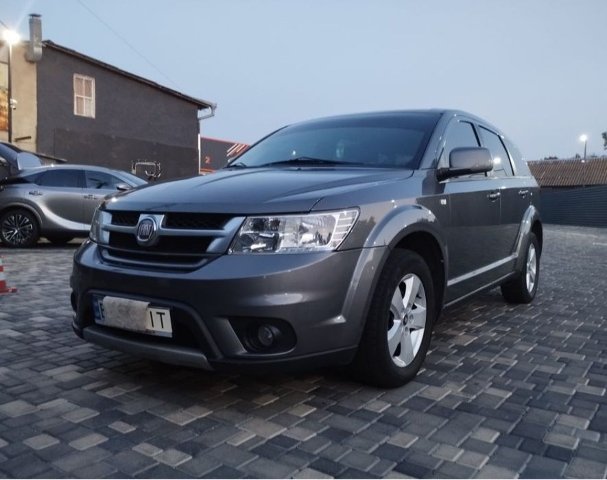 Fiat freemont  2011 рік 2л дизель механіка 6 ст