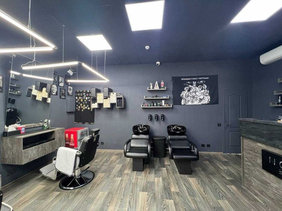 Продаж обладнання та меблів для барбершопу, салону краси\перукарні.
