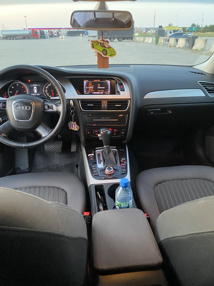 Audi a4b8 avant 2010r 2.0tdi