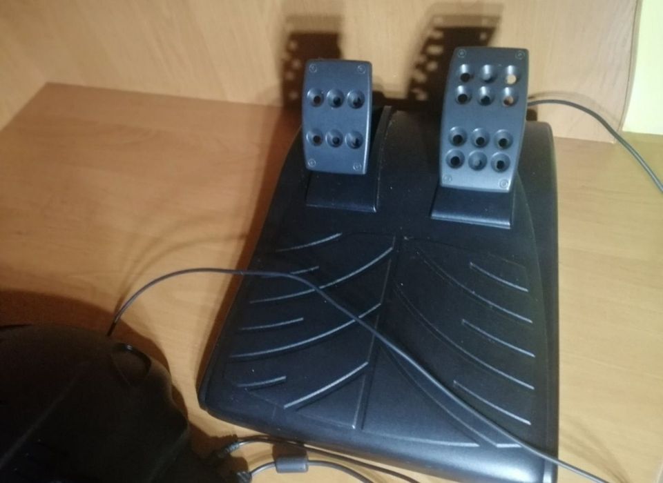 Ігровий руль logitech driving force gt