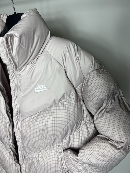 Куртка зимова пуховик жіноча , оригінал Nike Therma - Fit розмір S - M