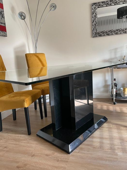 Mesa de sala de vidro