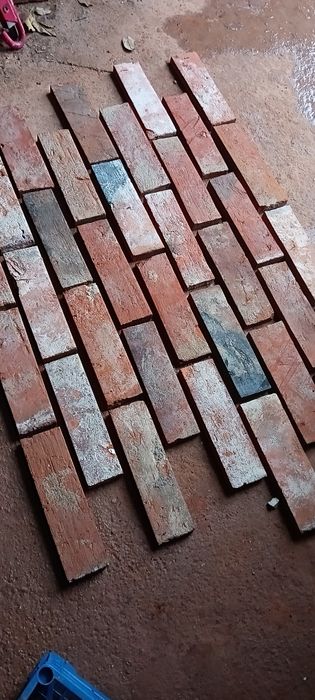 Płytki ze starej cegły