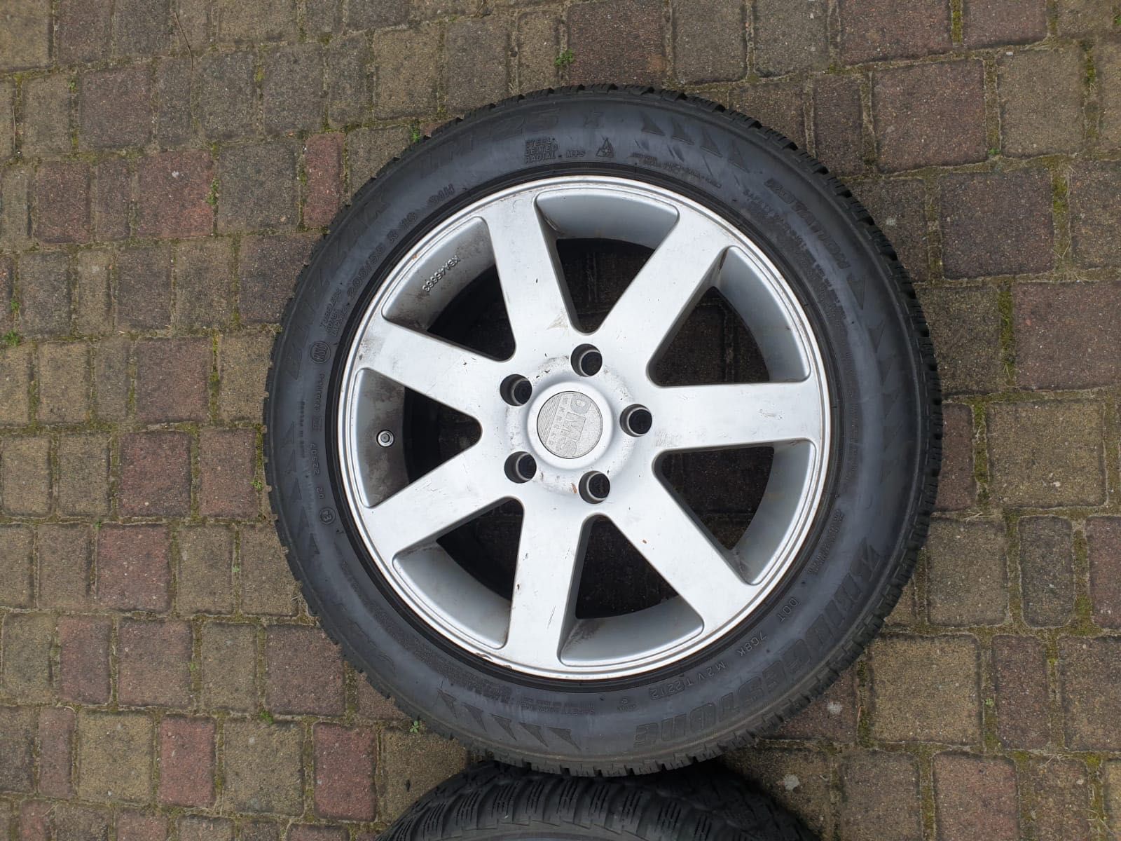 Sprzedam felgi z oponami Bridgestone R16 (7.0JX16 H2) 5x120