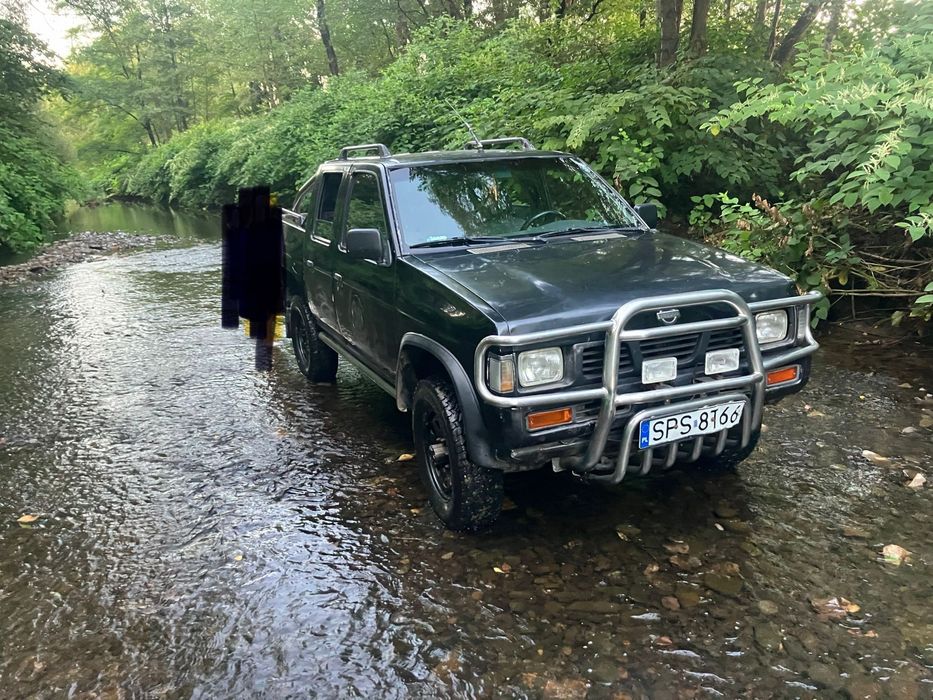 Nissan pikap 2.5 d 1995r 4/4