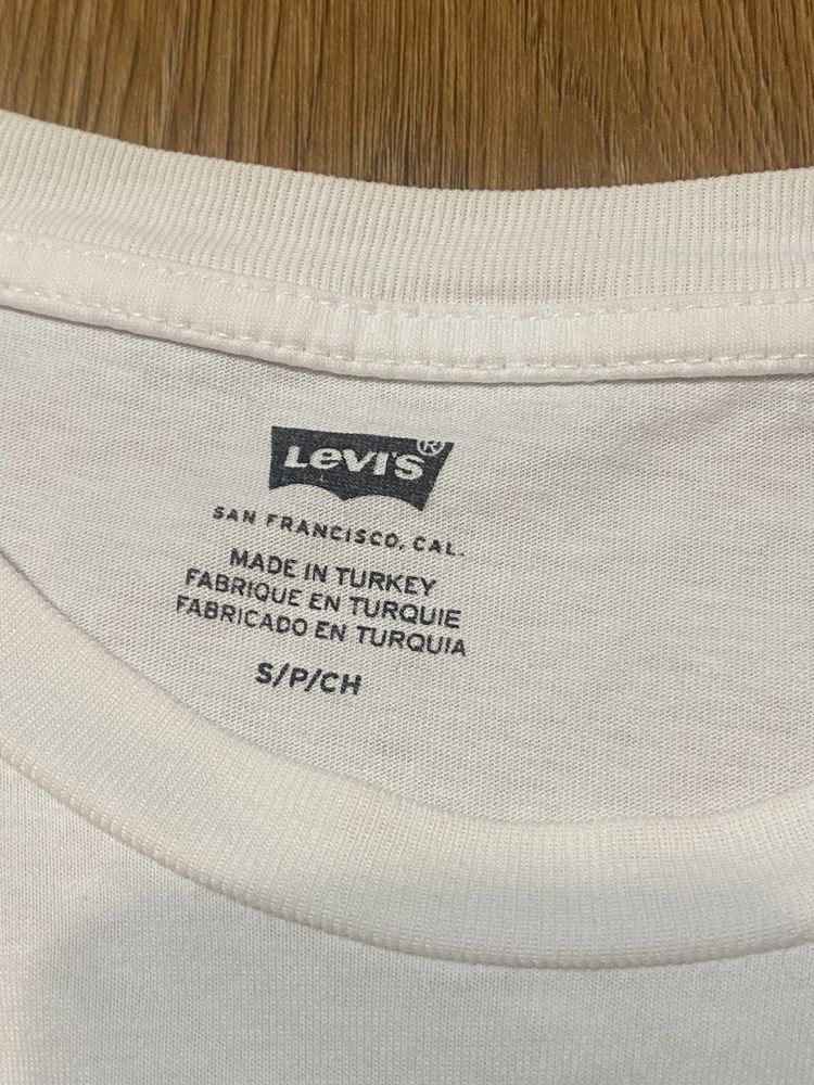 Футболка Levis s