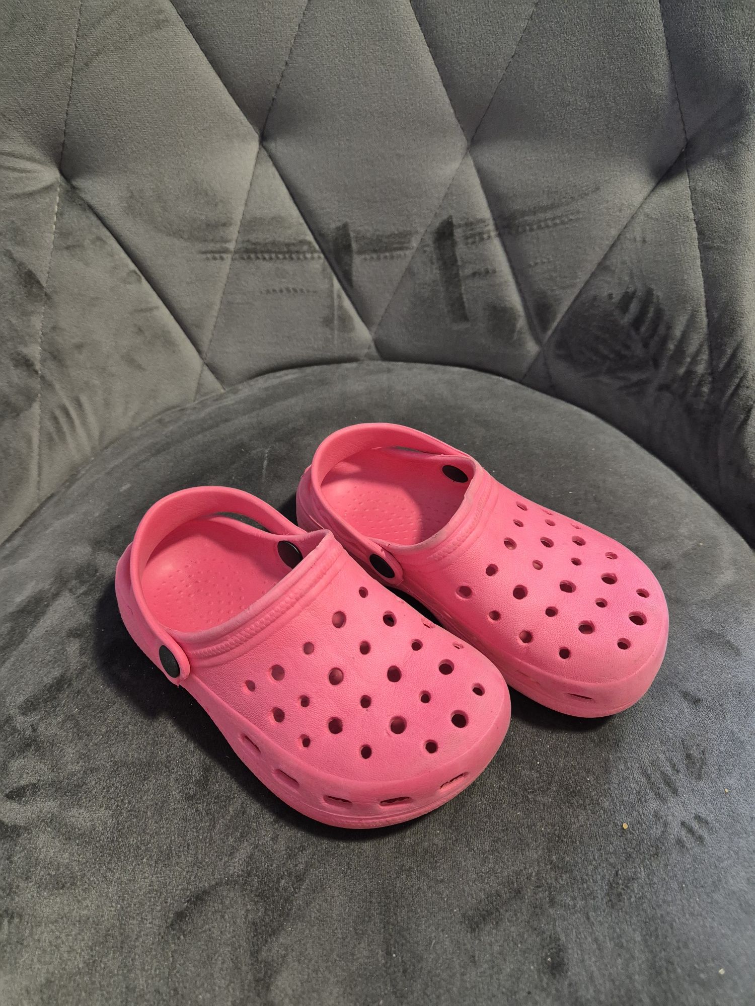 Różowe buty Crocs r.27