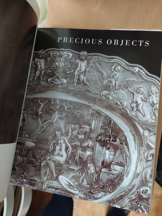 Livro sotheby s art at  auctions