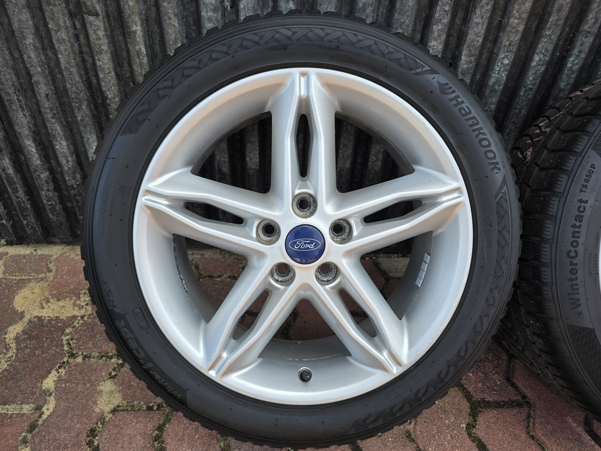 Felgi z oponami 215/50R17 Ford Focus 5x108 Mondeo C-Max S-max Kuga