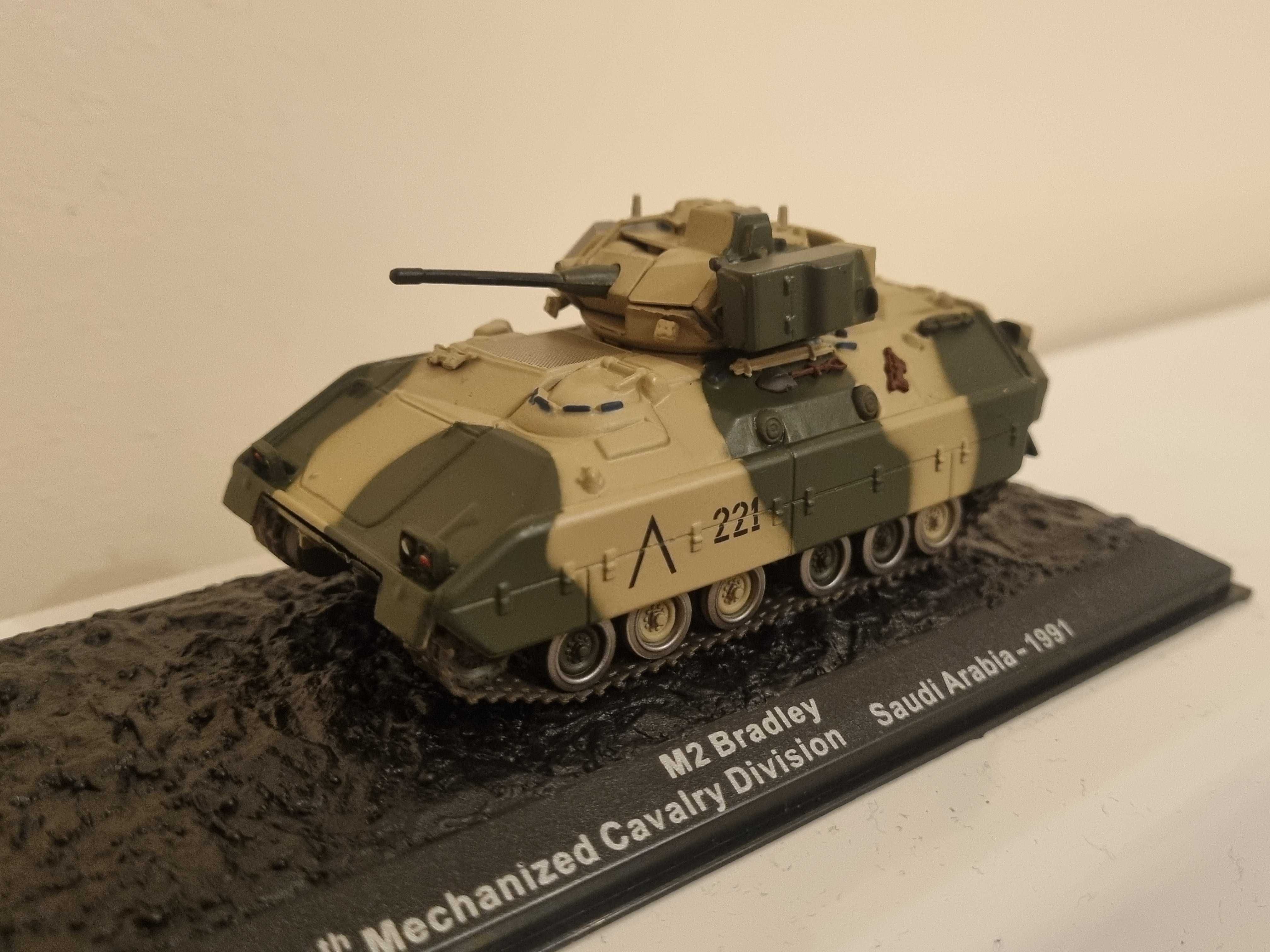 Модель танка M2 Bradley 24th Mechanized Cavalry Div S Arabia-1991 1:72