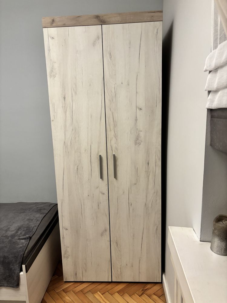 Szafa w pięknym kolorze 80cm