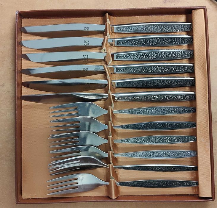 столовые приборы  мельхиор, посеребрение ( ложки, вилки, ножи )