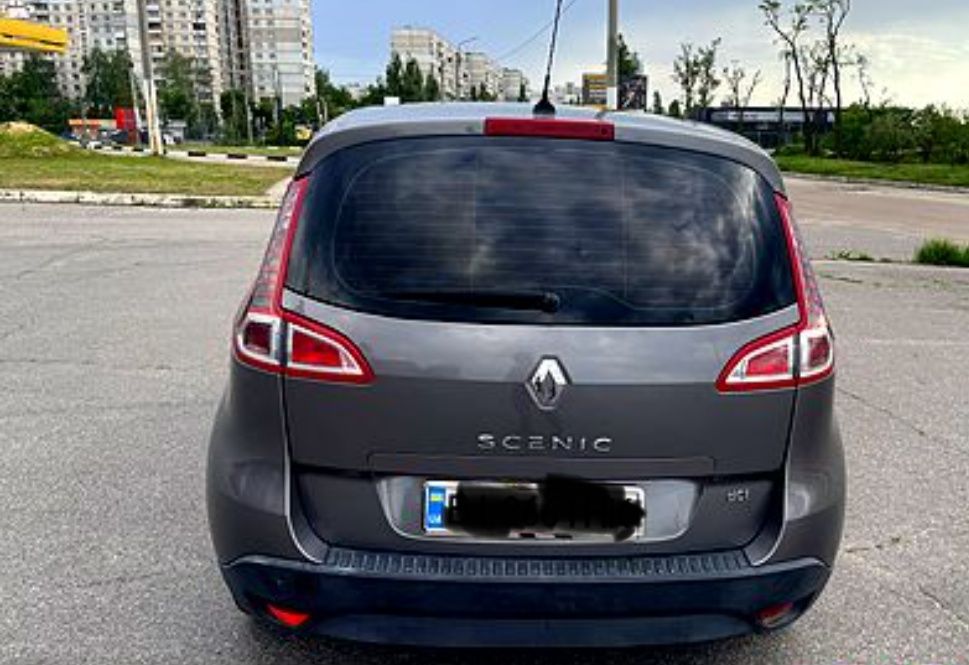 Продам гарне авто Renault Scenic