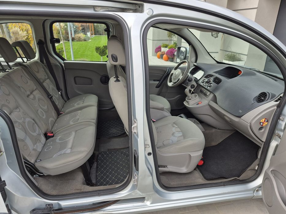 Sprowadzony-5 osób-Klimatyzacja