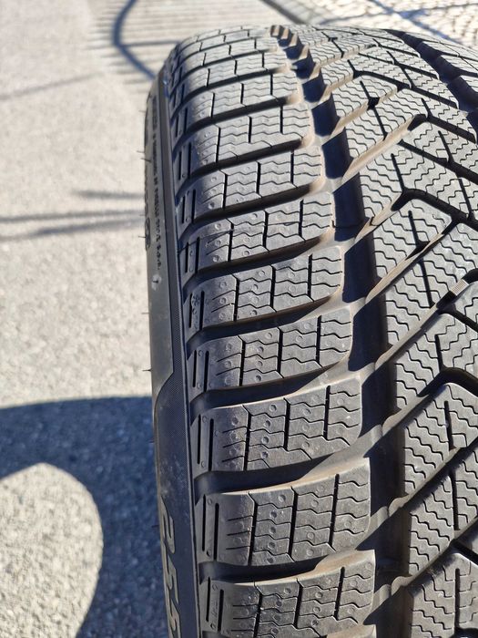 4 pneus Pirelli Sottozero3  255x45 R19