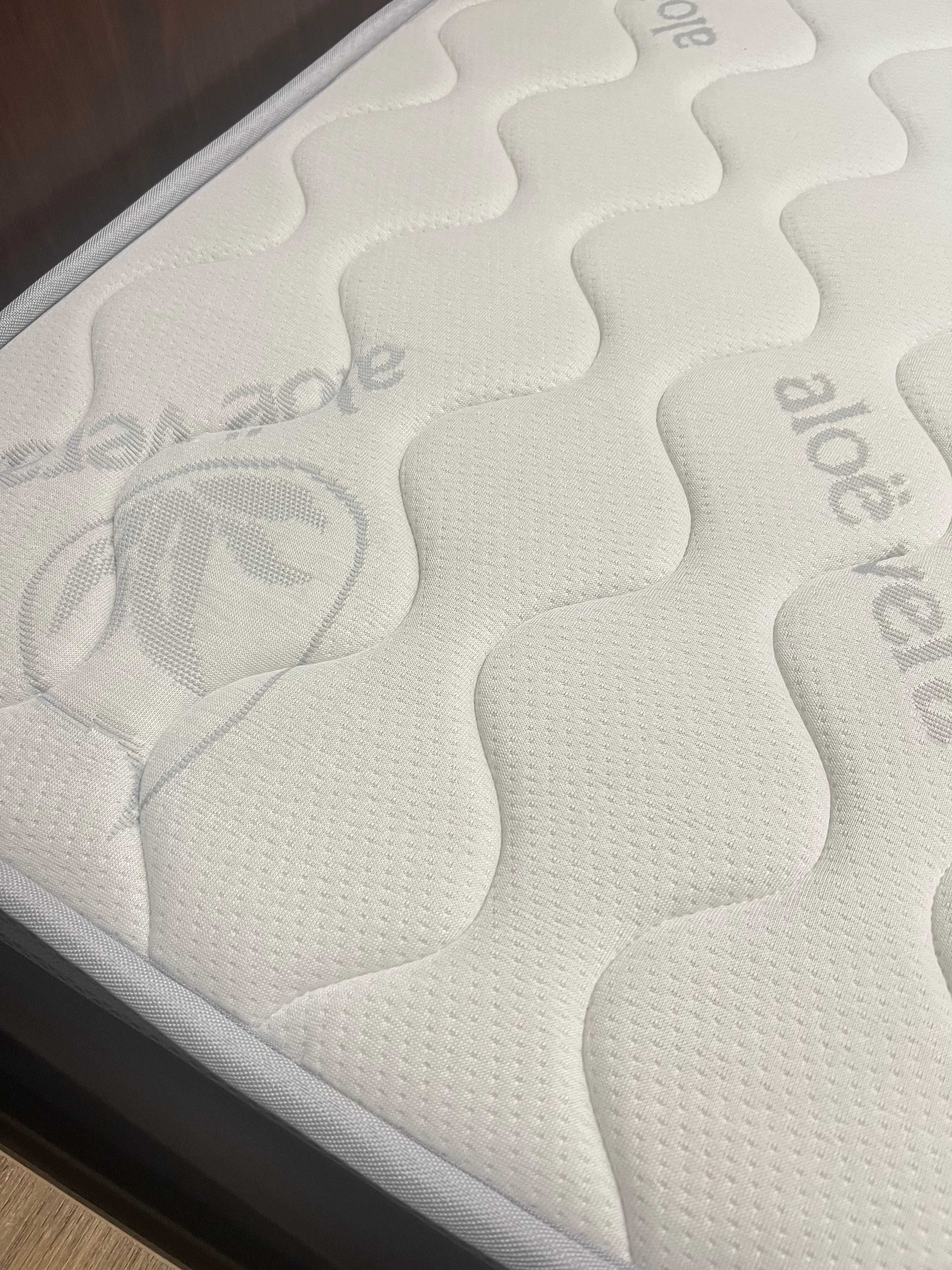 Cama Completa Ikea Songesand (Estrado+Colchao de qualidade+Gavetas)