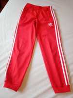 Sprzedam spodnie dresowe adidas rozm. 9-10 lat.