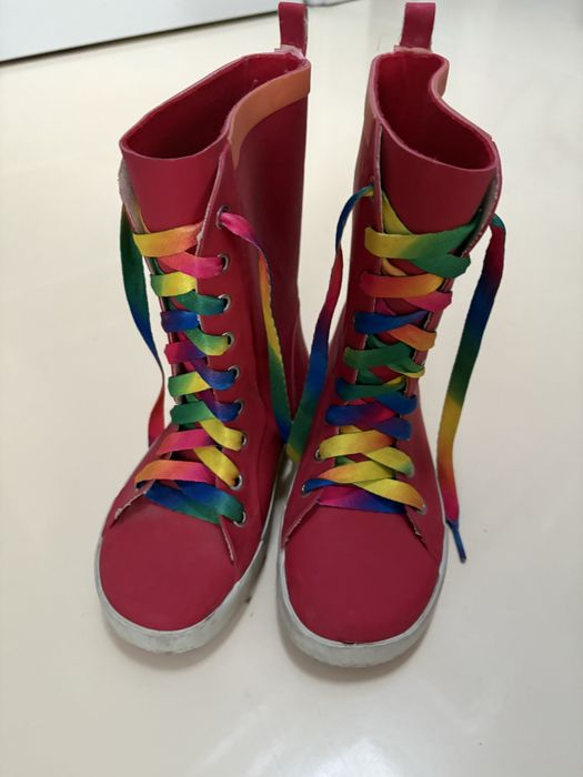 Kalosze z teczowymi sznurowkami. Rozm. 30