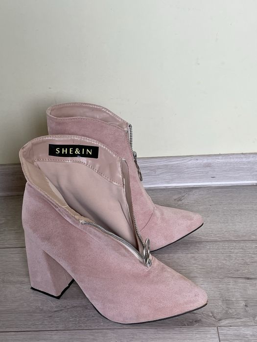 Весняні/осінні черевики на каблуку. 39 розмір