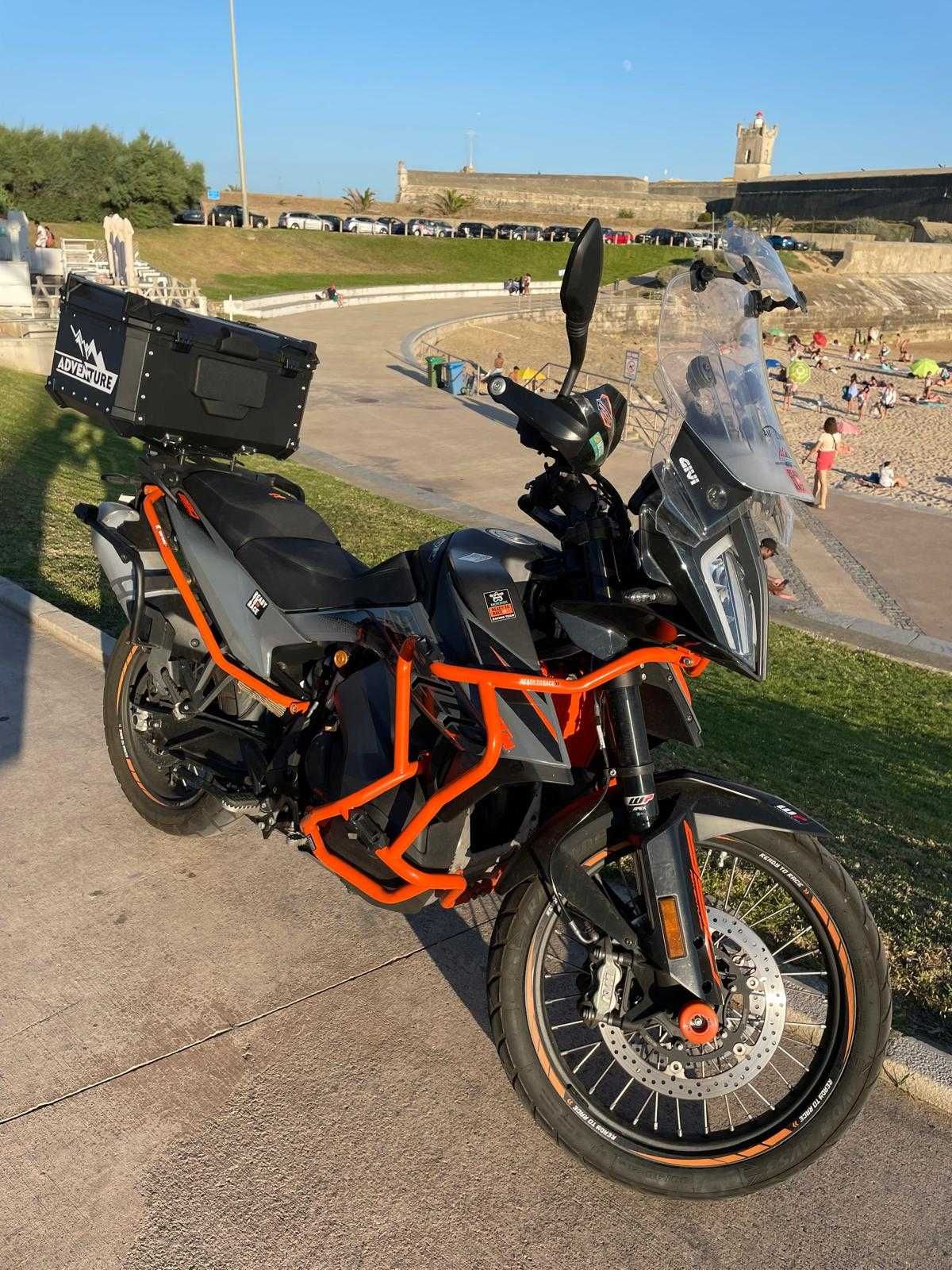 Moto KTM 890 Adventure unica!