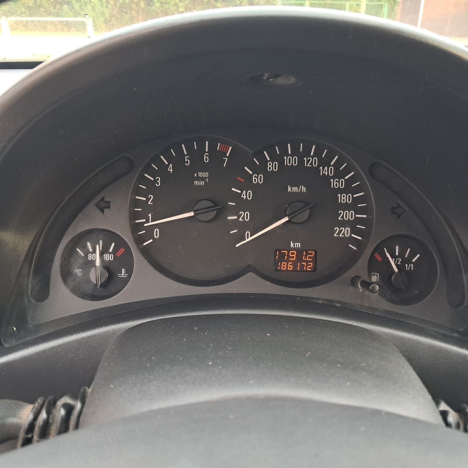 Opel corsa 1.0 hatchback