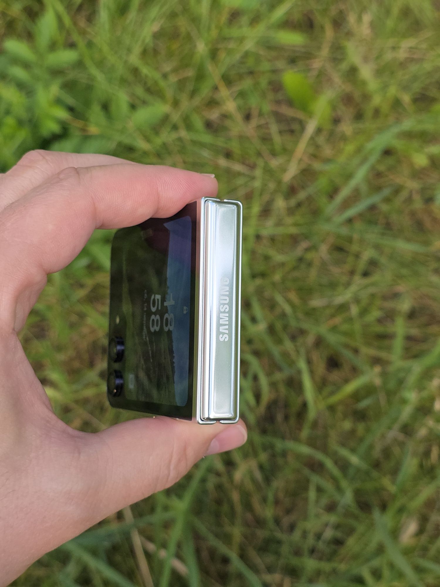 Samsung flip 5, 8/256gb. Офіційний.