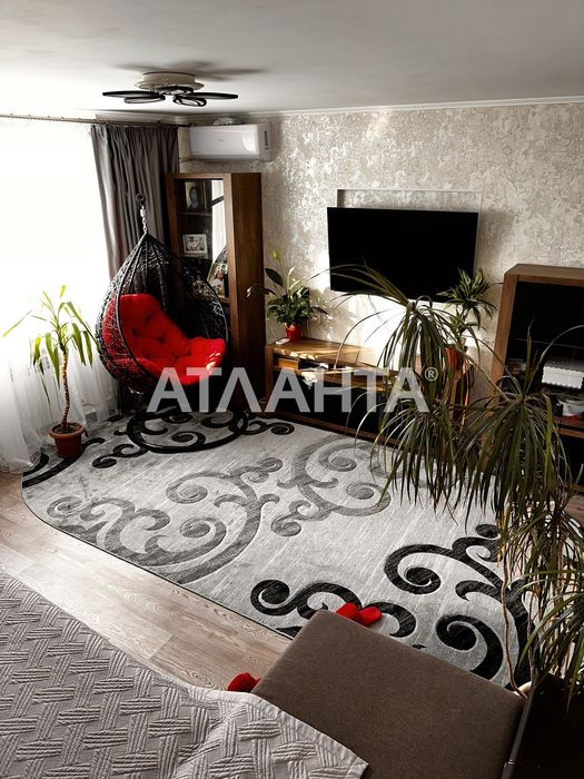 2 комн квартира с ремонтом Ленпоселок Магистральная