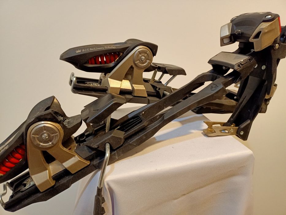 Nowe narty skiturowe freestyle K2 miss demeanor z wiązaniami